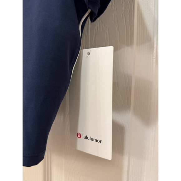 NWT LULULEMON Crop Top Tee Size L Navy Blue White Trim - Picture 5 of 9